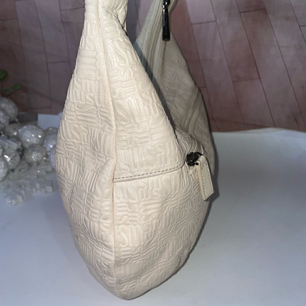 Stone Mountain Embossed Signature Leather Shoulder Bag Beige Large - Picture 4 of 8